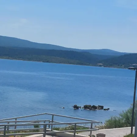 Ferienhaus Karlo * Pridraga