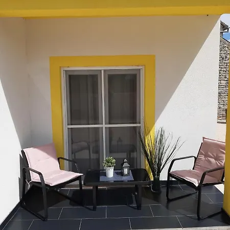 Ferienhaus Karlo * Pridraga